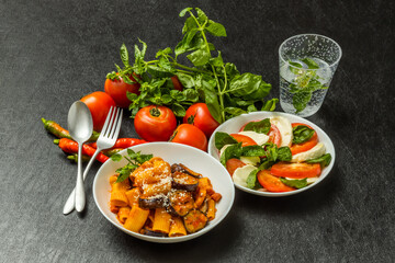 イタリアンパスタ　Italian pasta with simple tomato sauce