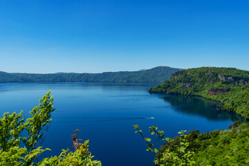 【青森県十和田湖】瞰湖台から眺める十和田湖は開放的な大パノラマ