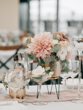 wedding reception table setting