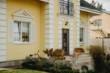old house in the city