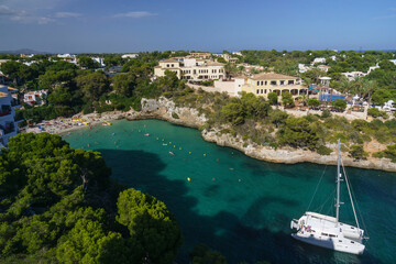 Fototapeta na wymiar enbarcaciones de recreo en Cala Ferrera, Cala D´Or, municipio de Santanyi,islas baleares, Spain