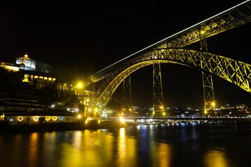 Fototapeta na wymiar bridge at night, Porto