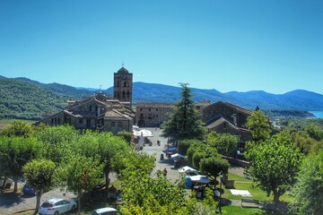 Fototapeta na wymiar Parque Nacional de Ordesa y Monte Perdido, Pirineo de Huesca
