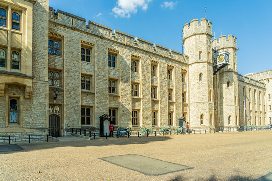 Queens Guards At Jewel House, The Tower Of London, UNESCO World Heritage Site, London, England