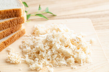 生パン粉と食パン