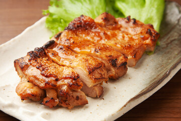 鳥もも肉の炙り焼き