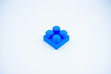 Colorful​ Plastic​ block​ toy​ for​ play​ and​ Learn​
