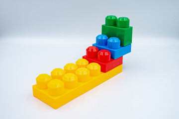 Colorful​ Plastic​ block​ toy​ for​ play​ and​ Learn​