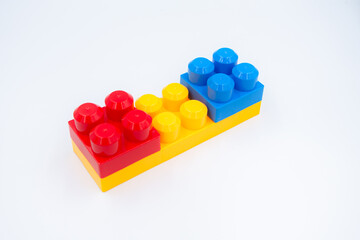 Colorful​ Plastic​ block​ toy​ for​ play​ and​ Learn​