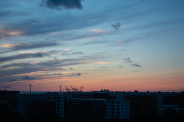 Obraz premium City sunset and clouds 6