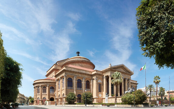 Italy, Palermo, the Opera House "Teatro Massimo", nobody 