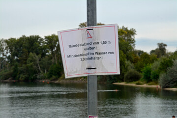 coronahinweis am silbersee