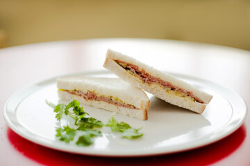 sandwich with cheese