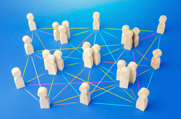 People connected by many lines. Hierarchy of a business company without a dominant center....