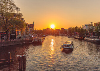Obraz premium Sonnenuntergang in Amsterdam