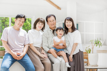 三世代家族 Wall Mural Wallpaper Murals Wallsheaven Takaco