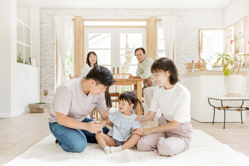 三世代家族 Wall Mural Wallpaper Murals Wallsheaven Takaco