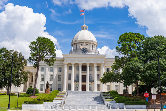 Alabama State Capitol building in Montgomery Alabama
