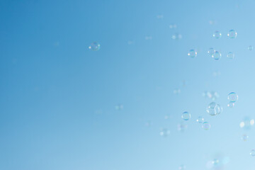 青空とシャボン玉