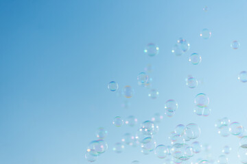 青空とシャボン玉