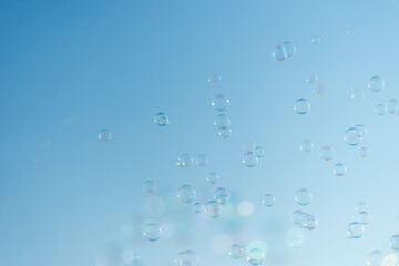 青空とシャボン玉