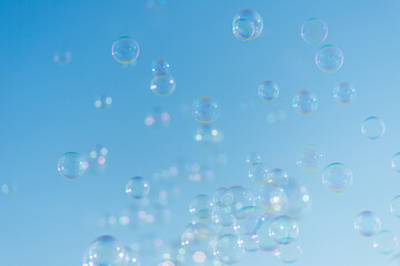 青空とシャボン玉