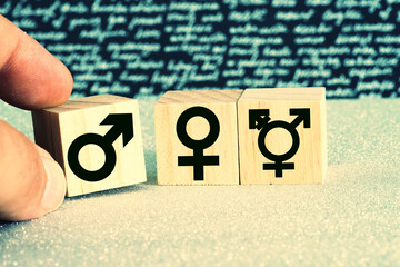 Ein Mann und Gender Symbole