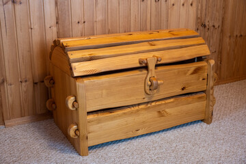 household items of the northern people made of wood