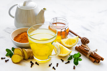 Energy drink with turmeric