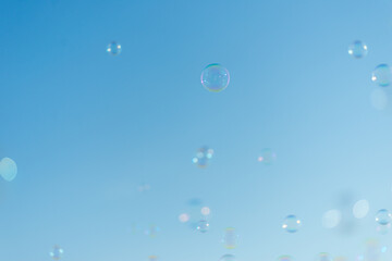 青空とシャボン玉