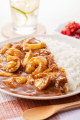 シーフードカレー　(エビ、イカ、帆立)