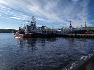 Fototapeta premium Embenkment and port of city Murmansk