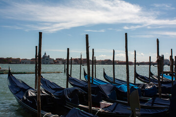Obraz na płótnie Canvas gondole a venezia