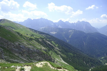 Fototapeta na wymiar Karwendelspitze seen from schoettelkarspitze, kruen, bavaria