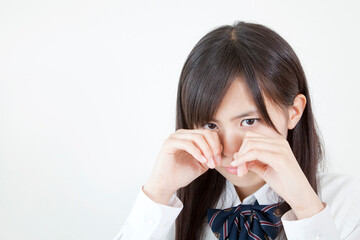 泣く女子高校生