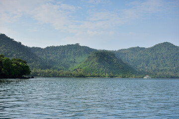 Fototapeta na wymiar beach and mountains in indonesia
