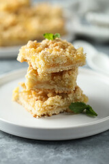 Homemade lemon bars with streusel