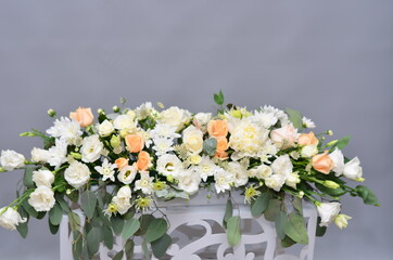 Fototapeta na wymiar bridal bouquets of natural flowers