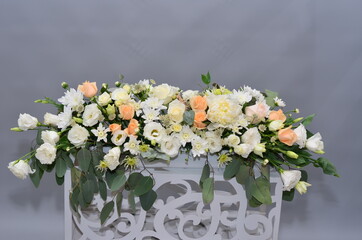 bridal bouquets of natural flowers
