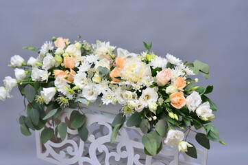 bridal bouquets of natural flowers
