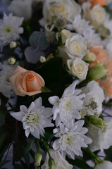 bridal bouquets of natural flowers