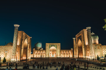 Fototapeta na wymiar The Registan Square at night in Samarkand, Uzbekistan