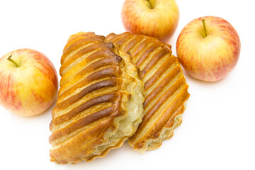 chaussons aux pommes isolé sur un fond blanc