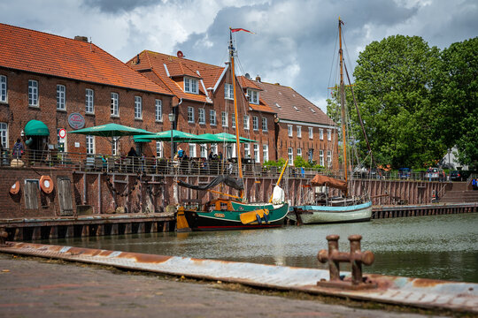 Spaziergang am Hafen und in der Stadt Hooksiel