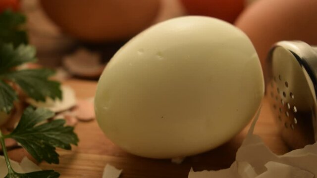 Uovo sodo ft0208_0555  Jajko na twardo &OElig;uf dur Boiled egg