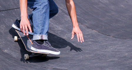 Skater in a half pipe © Sergio
