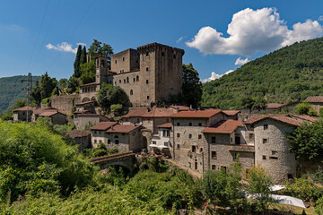 Fototapeta na wymiar Burg Verrucola in Fivizzano, Toskana, Italien