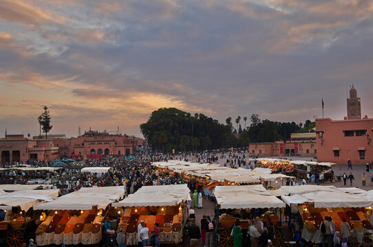 Market at sunset, Djemaa el Fna Square, Marrakech, Morocco