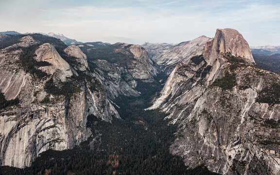 Mountains and valley from Glacier Point, Yosemite National Park, USA