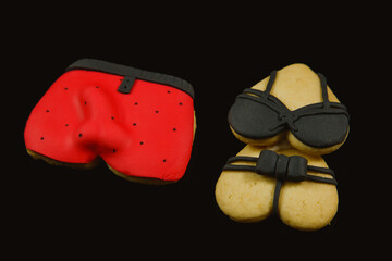 galletas en forma de ropa interior femenina y masculina